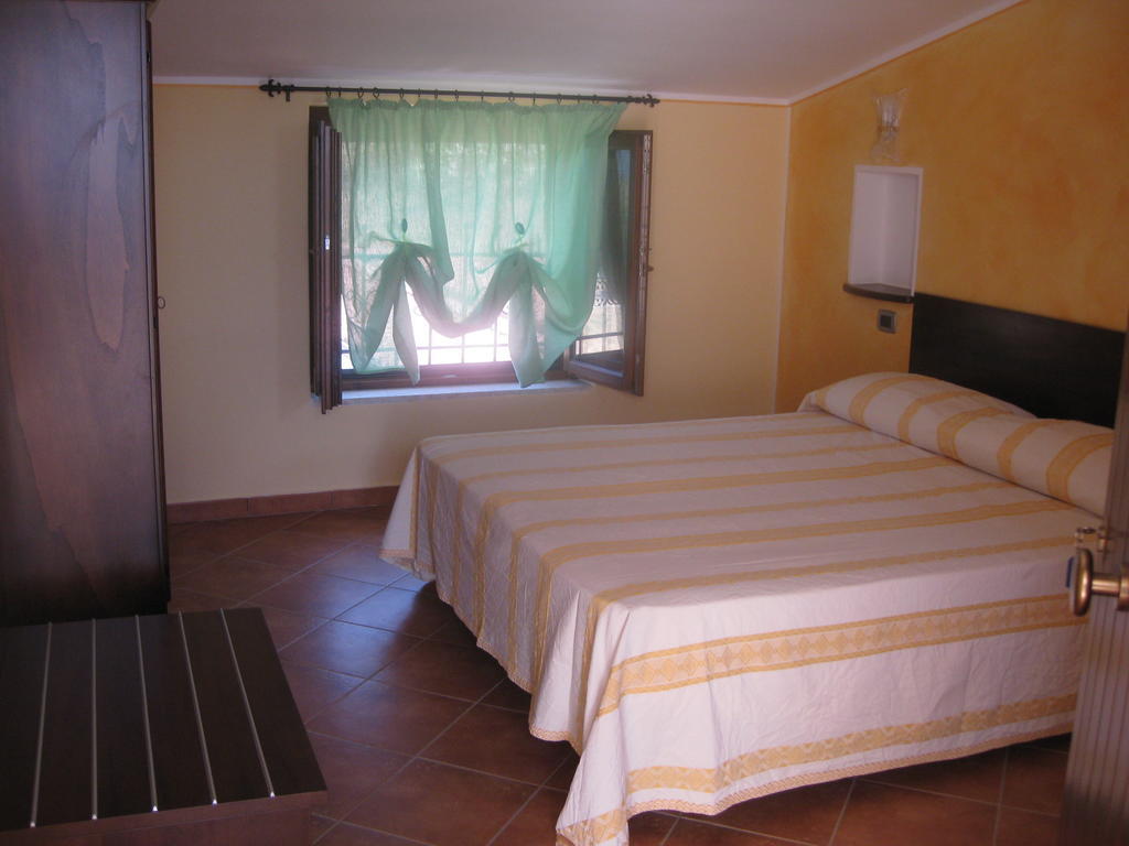 Agritursmo Montesalerno Villa Diamante Cameră foto