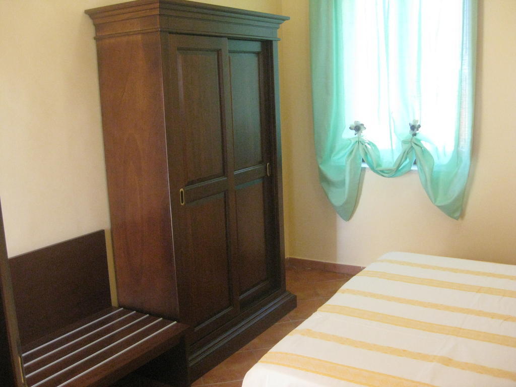 Agritursmo Montesalerno Villa Diamante Cameră foto