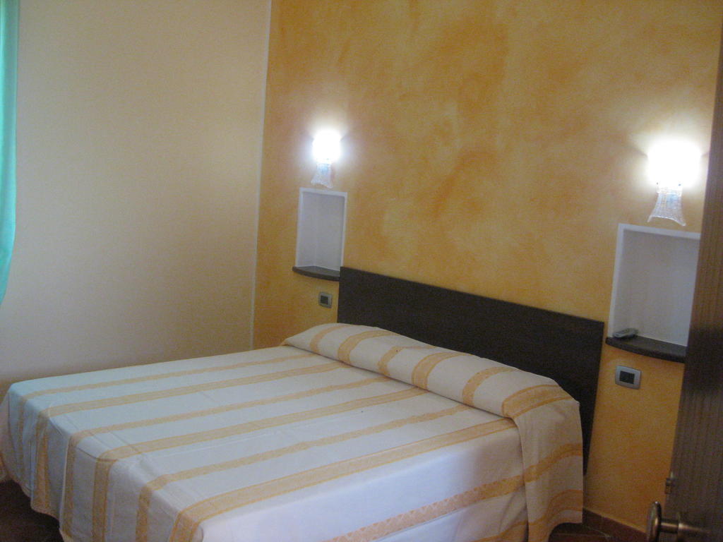 Agritursmo Montesalerno Villa Diamante Exterior foto