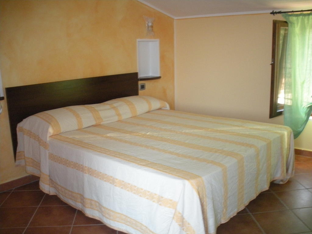 Agritursmo Montesalerno Villa Diamante Cameră foto