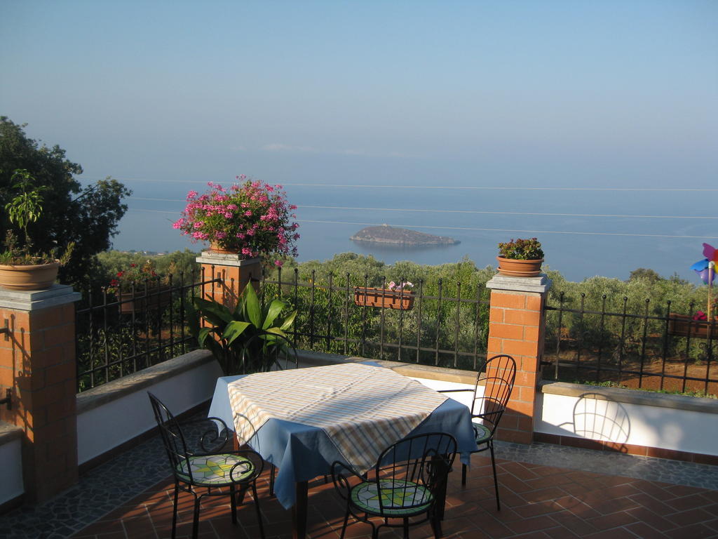 Agritursmo Montesalerno Villa Diamante Exterior foto
