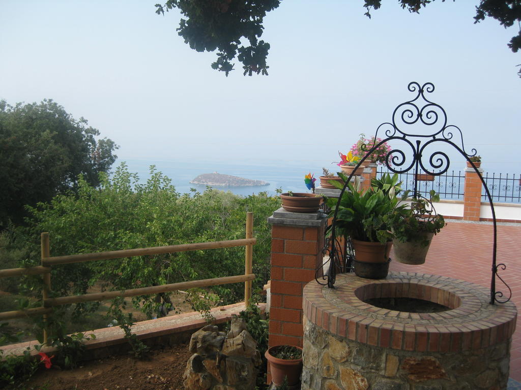 Agritursmo Montesalerno Villa Diamante Exterior foto